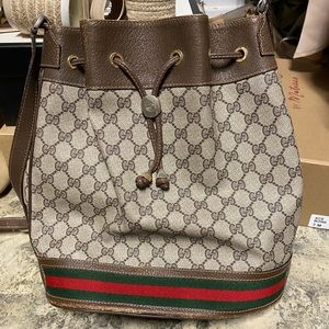 Vintage Gucci Bucket Crossbody